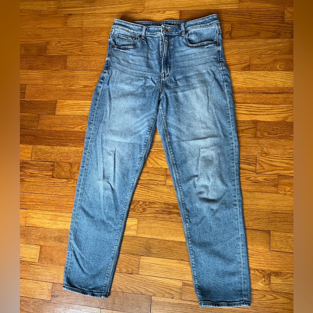 AE Stretch Mom Jean